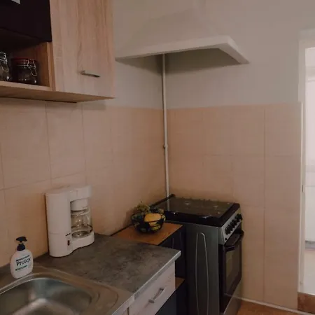 Edgar.s Place Apartment *